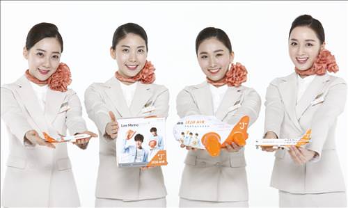 チェジュ航空 イ・ミンホのキャラクター商品を機内販売 | 韓国の芸能