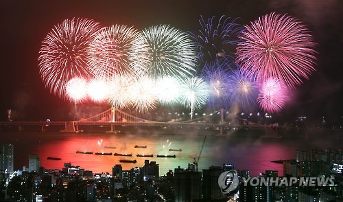 釜山花火祭り 10月28日開催 多彩な光のショー 韓国の社会 文化ニュース 韓国旅行 コネスト