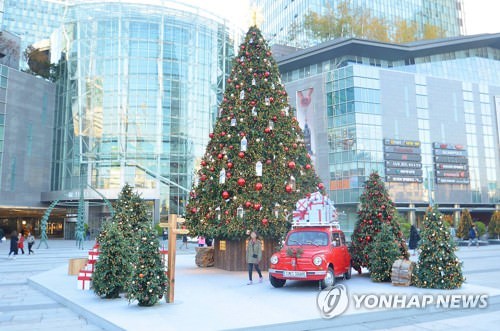 一足早くクリスマスツリー登場 韓国の社会 文化ニュース 韓国旅行 コネスト