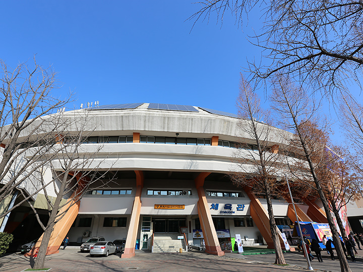 蚕室総合運動場 オリンピック主競技場 蚕室 ロッテワールド ソウル の観光スポット 韓国旅行 コネスト