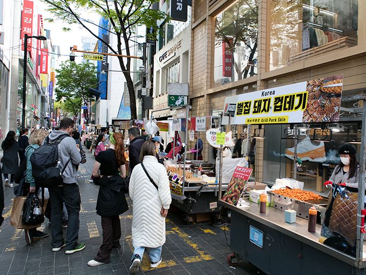 明洞屋台グルメ食べ歩き2023 | 韓国の屋台・B級グルメ｜韓国旅行「コネスト」