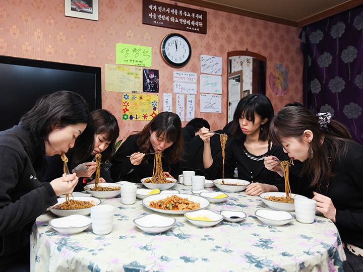 韓国のブラックデー 歳時 記念日 韓国文化と生活 韓国旅行 コネスト