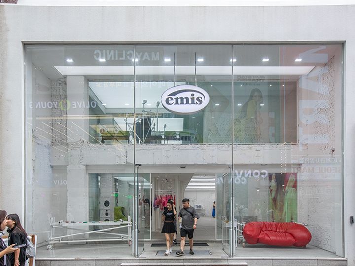 emis 明洞フラグシップストア｜明洞(ソウル)のショッピング店｜韓国旅行「コネスト」