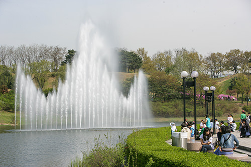 オリンピック公園 蚕室 ロッテワールド ソウル の観光スポット 韓国旅行 コネスト