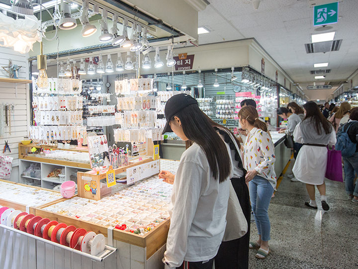 東大門総合市場｜東大門(ソウル)のショッピング店｜韓国旅行「コネスト」