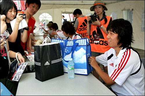 ｆｃソウルvsｆｃ東京 親善試合 韓国のスポーツ 韓国文化と生活 韓国旅行 コネスト