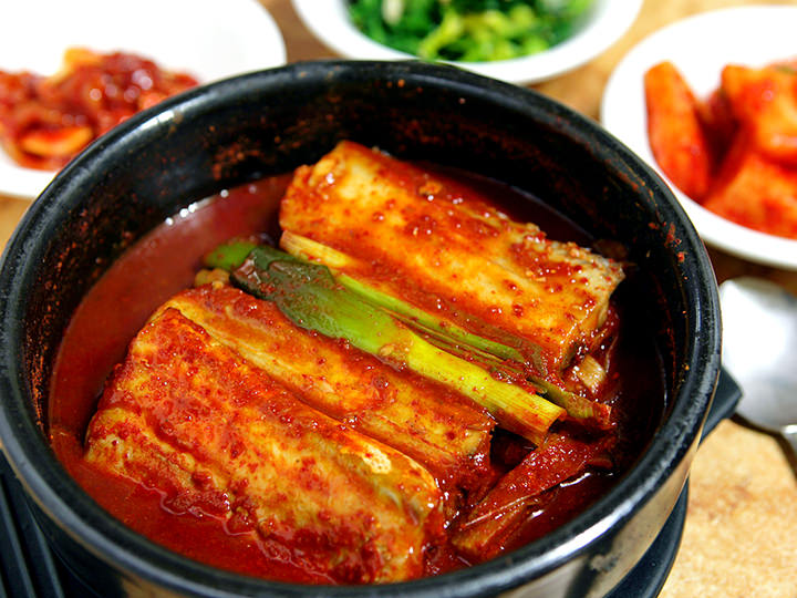南大門市場 カルチジョリム 太刀魚の煮付け 横丁 韓国のうまいもん横丁 韓国旅行 コネスト