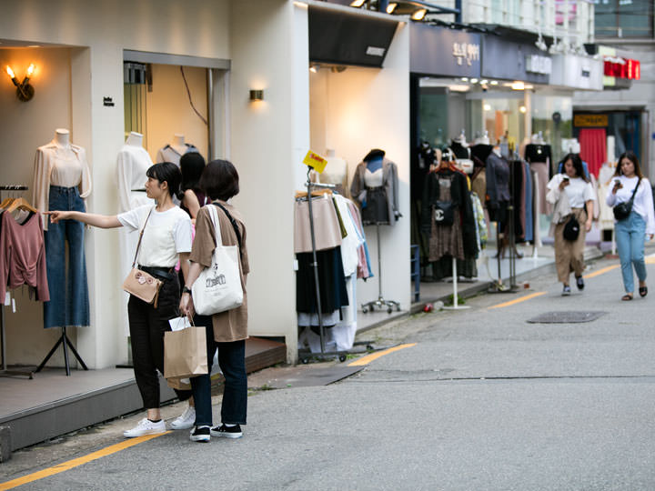 韓国 イデ ホンデ 服 人気